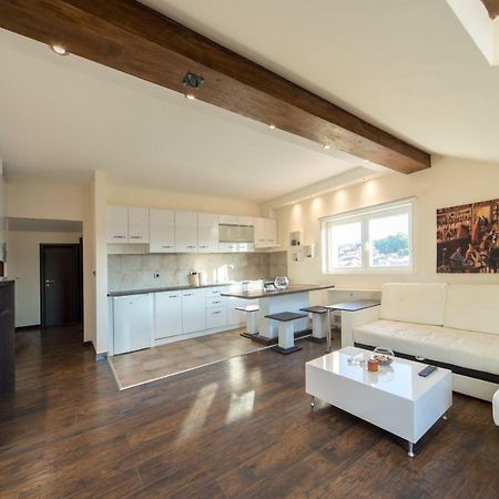 New And Nice Apartments Крагуевац Экстерьер фото
